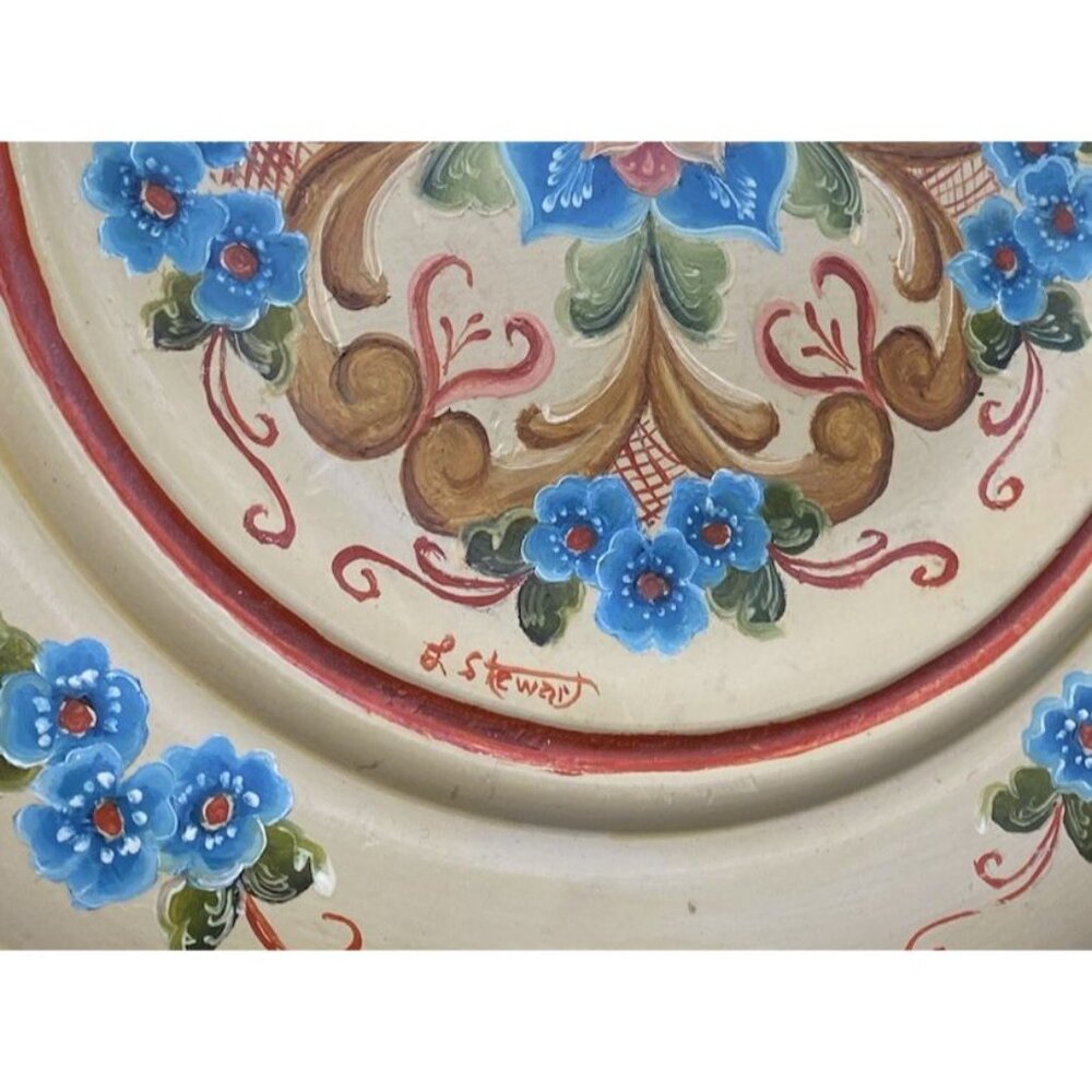Norwegian ROSEMALING 10" Wood Plate Signed L Stewart - Picture 2 of 6